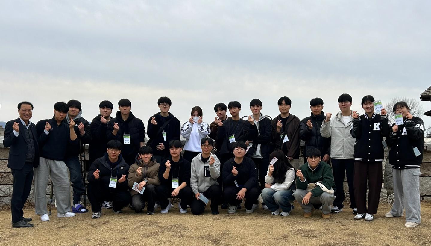 [한국일보] 건양대 유무인항공학과, 논산 폐교 부지서 미래 국방인재 키운다